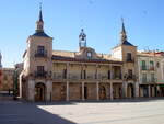 El Burgo de Osma, Rathaus spten Mudjar-Stil an der Plaza Mayor, erbaut 1711 (18.05.2010)