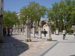 Valladolid, Statuen am Plaza del Colegio de Santa Cruz (19.05.2010)