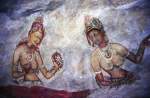 Fresken von barbusigen Frauen (Wolkenmädchen) im Sigiriya-Monolith in Sri Lanka.