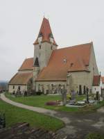 Altplla, Pfarrkirche Maria Himmelfahrt, gotische Staffelkirche mit romanischen Kern, erbaut im 12.