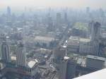 Am 14.01.2011 Blick vom Baiyoke Tower 2 auf Bangkok.