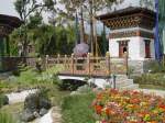 Der Pavillon von Bhutan auf der in Chiang Mai stattgefundenen  Royal Flora 2006  in dem Teil der Ausstellung, wo verschiedene Lnder lnderspezifische Dinge zeigten (01.11.2006)