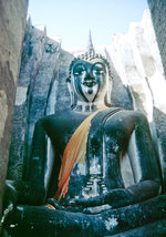 Buddha-Statue in der Ruinenstadt von Sukhothai, der Hauptstadt des Sukhothai-Knigreiches im 13.