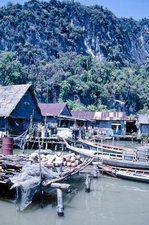 Fischerdorf im Nationalpark Krabi im Sden Thailands.