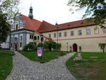 Cesky Krumlov/Krumau, Minoriten- und Klarissenkloster mit der Kirche Corpus Christi und Mari Schmerzen, erbaut im 14.