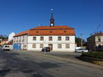 Lysice / Lissitz, historisches Rathaus am Horni Namesti, erbaut 1768 (01.08.2020)
