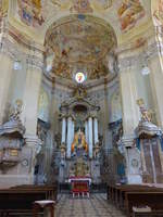 Krtiny / Kiritein, Hochaltar mit Gnadenstatue der Kiriteiner Muttergottes in der Wallfahrtskirche der Jungfrau Maria (01.08.2020)