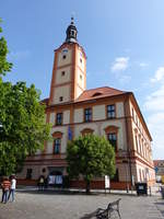 Susice, barockes Rathaus am Namesti Svobody, erbaut 1707 (25.05.2018)