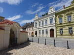 Manetin, historische Gebude am Schloplatz (06.07.2019)