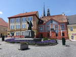 Louny / Laun, Jan Hus Denkmal am Mirove Namesti (27.06.2020)