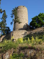 Tocnik / Totschnik, runder Bergfried der Burg Zebrak, erbaut im 13.