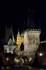 Der gotische Kleinseitner Brckenturm wurde um 1464 erbaut und befindet sich am westlichen Ende der Karlsbrcke.