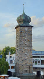 Im Bild der Wasserturm tkov in Prag.