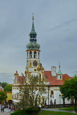 Das im Barockstil erbaute Prager Loreto befindet sich auf dem Hradschin in Prag.