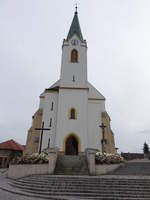 Strani / Strany, neugotische Kirche der Kreuzerhhung, erbaut von 1909 bis 1911 (02.08.2020)