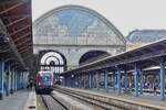 Ansicht der Bahnhofshalle von Budapest Keleti, vom Bahnsteig aus.