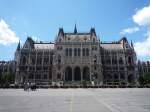 Blick auf das Parlament in Budapest (Orszaghaz).