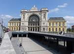 Budapest, Bahnhof Keleti plyaudvar, Ostbahnhof, erbaut von 1881 bis 1885 von Gyuala Rochlitz (25.08.2018)