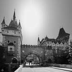 Auf dem Weg zur Burg Vajdahunyad im Budapester Stadtwldchen.