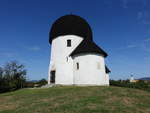 Öskü, romanische Rotunde mit pilzförmigen Kuppeldach, erbaut im 11.