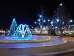 Feuerliche Leuchten auf dem Erzsbet-Platz in Nagykanizsa.