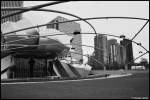 Der Jay Pritzker-Pavillon im Millenium Park mit seiner modernen Edelstahl-Architektur; September 2005.