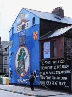 Wandmalerei in West-Belfast.