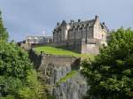 Edinburgh am 22.07.2009, 'Edinburgh Castle' von der Princes Street aus gesehen.