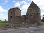 Loch Leven, Burleigh Castle, erbaut ab 1582 als Stammsitz der Balfours of Burleigh (09.07.2015)