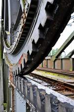 ein Rollensegment mit Verzahnung der Eisenbahnbrcke ber die Peene in Anklam
