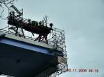 Gegenspieler von Taklift 7, Hebevorrichtung auf dem montierten Teil der neuen Rgenbrcke Stralsund