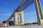 Teilstck der neuen Rgenbrcke vor dem Rgendammbahnhof Stralsund bei schnsten Winterwetter, 23.01.2010