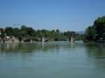 Rheinfelden am Rhein,  die alte Rheinbrcke, an dieser Stelle endet die Groschiffahrt auf dem Rhein, die Stahlbetonbogenbrcke von 1912 mit 147m Lnge ist bereits die 11.Brcke an dieser Stelle,