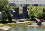 Brckenpfeiler/Auffahrt der Brcke von Remagen (linksrheinisch) mit Friedensmuseum - 03.07.2014