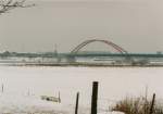 Die  Brcke der Solidaritt , erhielt ihren Namen whrend des Arbeitskampfes (1988) um's Krupp Stahlwerk in Duisburg Rheinhausen.Sie wurde ab Juli 1945 gebaut und am 3.