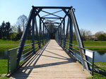 Emmendingen, Ortsteil Wasser, Blick ber die 1898 erbaute Wiesenbrcke ber die Elz, April 2016