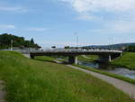 Straenbrcke der B3 berquert bei Emmendingen die Elz, Juni 2015