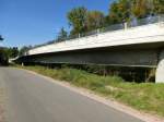 Wiesenbrcke, Teil der 2013 eingeweihten Zollfreien Strae zwischen Weil und Lrrach, befindet sich auf Schweizer Gebiet, Sept.2014