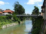 Skofja Loka, Brücken über die Selzacher Zayer verbinden die Stadtteile, Juni 2016