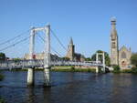 Fu�g�ngerbr�cke �ber den Fluss Ness in Inverness am 14.07.2026.