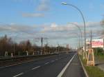 Neuer Fahrradstreifen in der Rhinstrae zwischen S-Bahnhof Friedrichsfelde Ost und Allee der Kosmonauten.