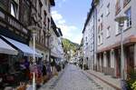 Bad Wildbad, Blick in die Wilhelmstra�e, Fu�g�ngerbereich im Ortszentrum, Sept.2026