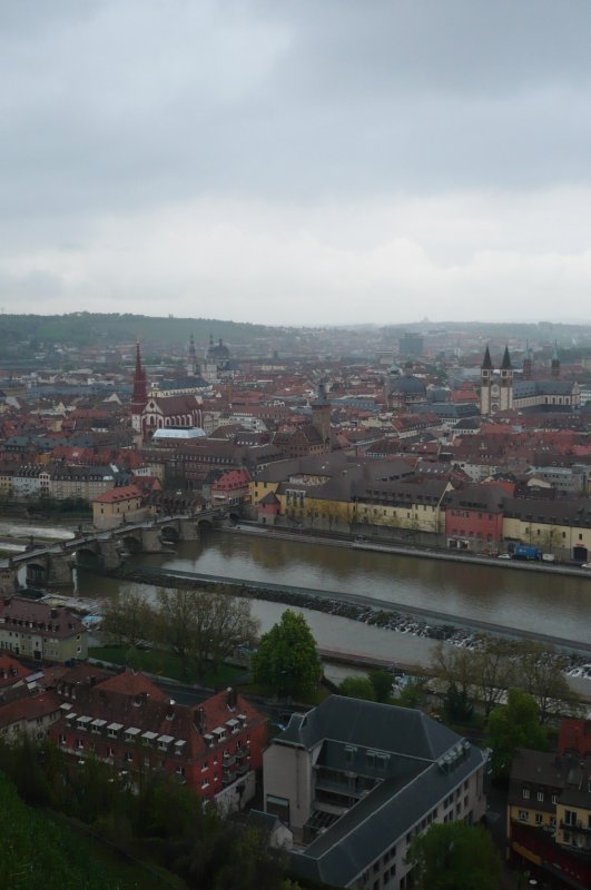  Traumhaftes Wetter  herrschte am 18.04.09 in der unterfrnkische Stadt Wrzburg.