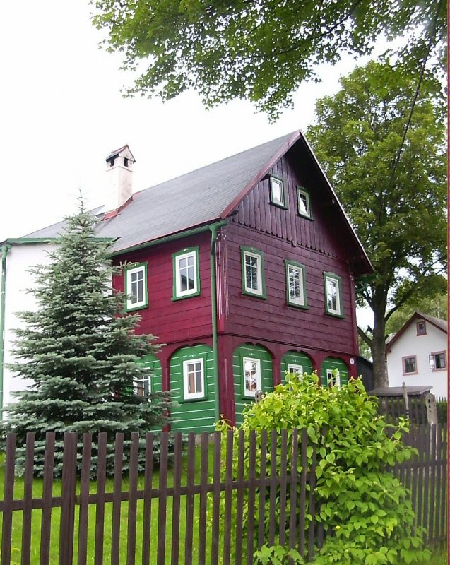 Umgebindehaus in Krompach, lausitzer Gebirge - Sommer 2004