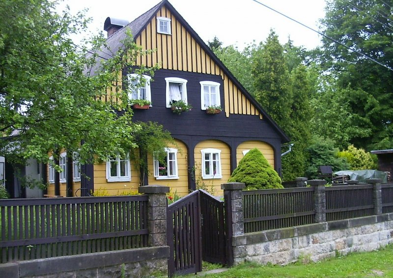 Umgebindehaus in Krompach, Lausitzer Gebirge,
Sommer 2004