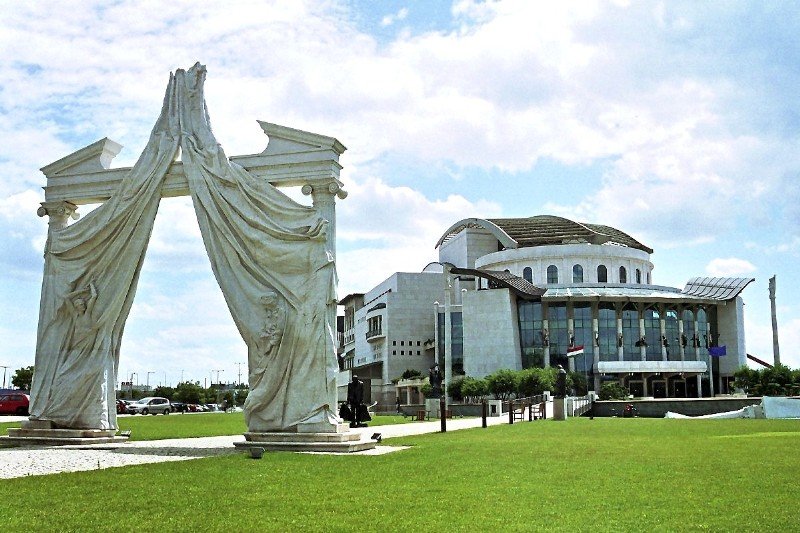 Ungarisches Nationaltheater (Nemzeti Sznhz) in Budapest (6. Juli 2007)