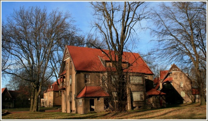 Villenkolonie Bliersheim in Duisburg. Diese  Siedlung  entstand zwischen 1903 und 1910 und beherbergte seinerzeit die leitenden Angestellten von Krupp. Traumhafte Huser... leider grtenteils im Verfall.