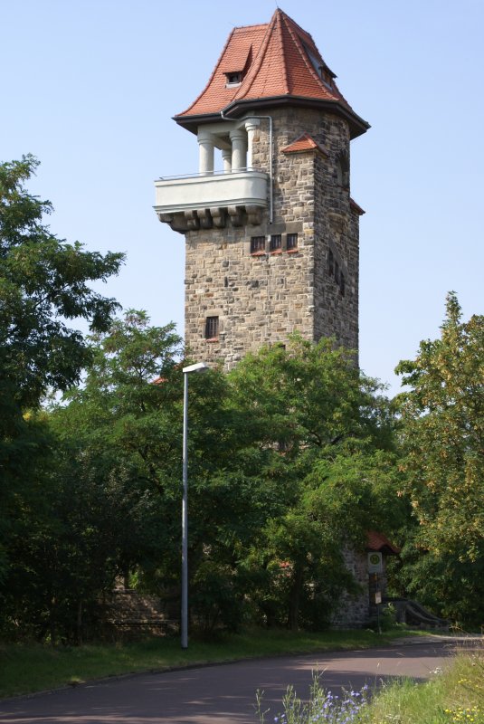 Vom Kelerturm hat man einen weiten Blick ber das Saaletal