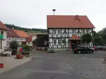 Albertshausen, Dorfgemeinschaftshaus am Tr�nkeweg, erbaut 1814 (05.08.2022)