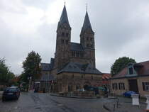 Fritzlar, sptromanischer Dom St. Peter, erbaut ab 1180 (05.08.2022)